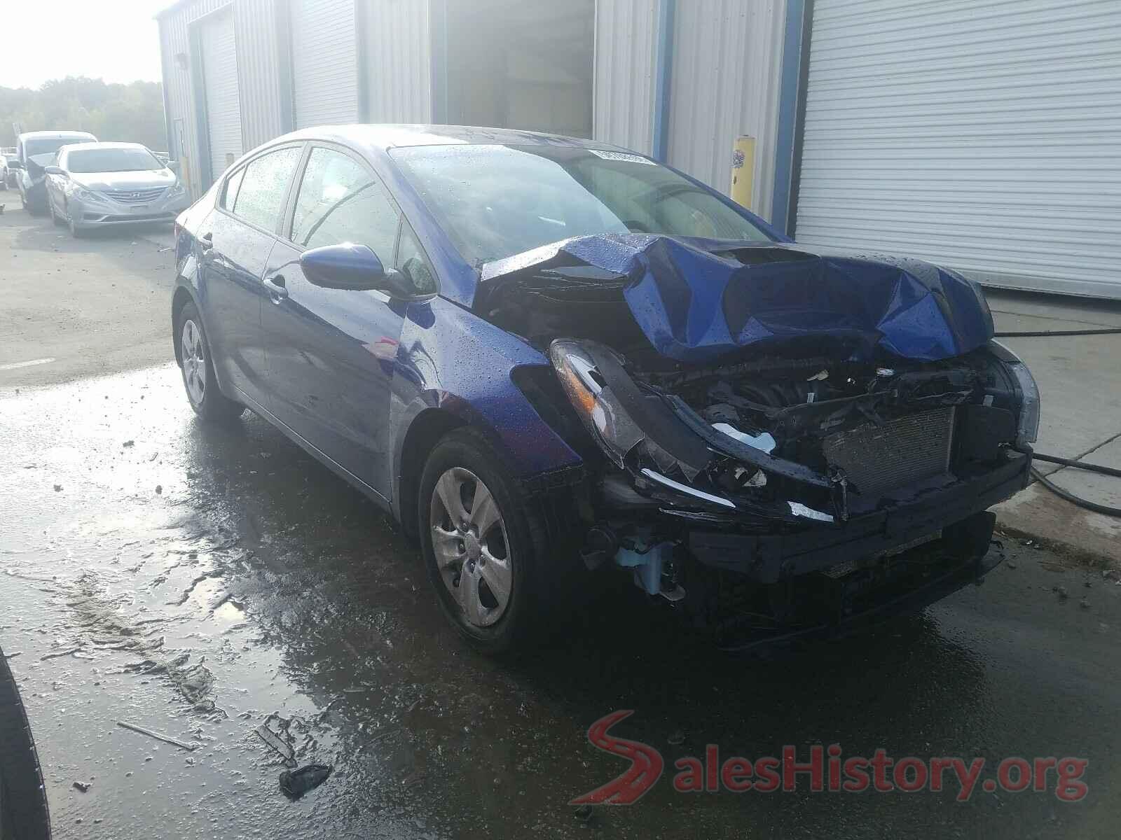 3KPFK4A70JE197462 2018 KIA FORTE