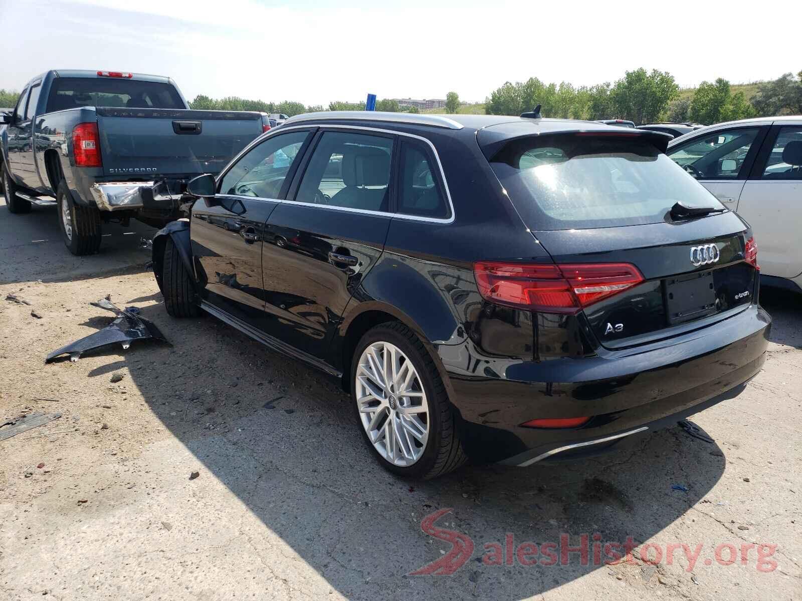 WAUTPBFF2JA057437 2018 AUDI A3