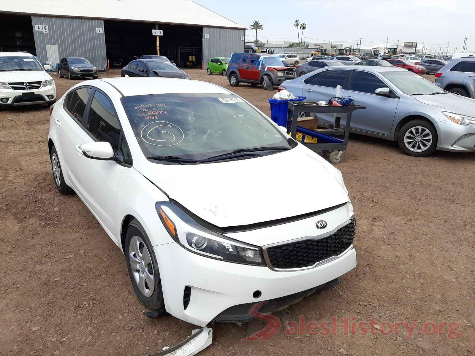 3KPFK4A79HE049403 2017 KIA FORTE