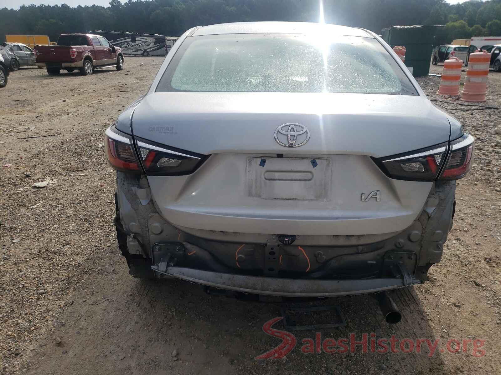 3MYDLBYV0JY333411 2018 TOYOTA YARIS