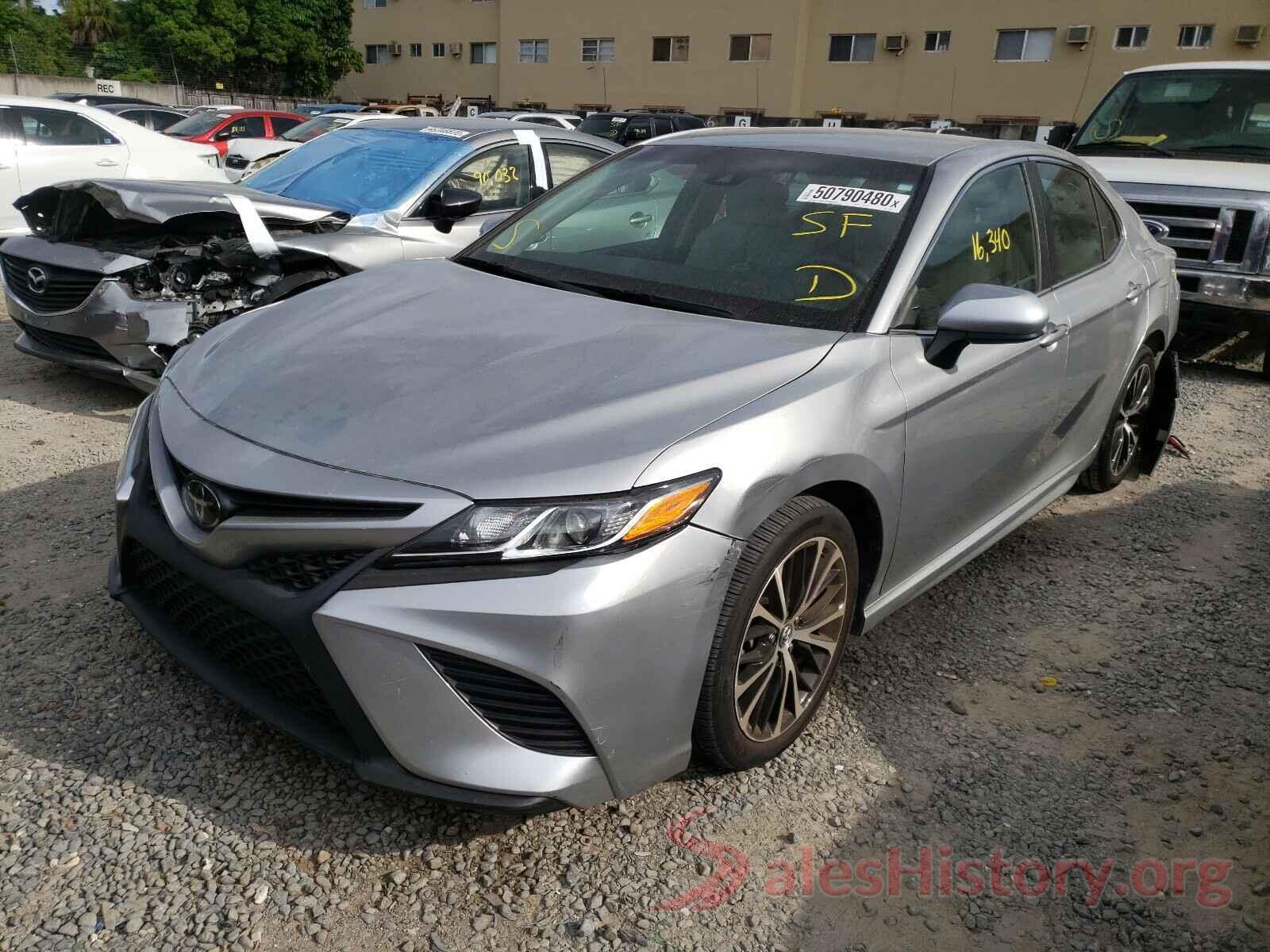 4T1B11HK1JU591639 2018 TOYOTA CAMRY