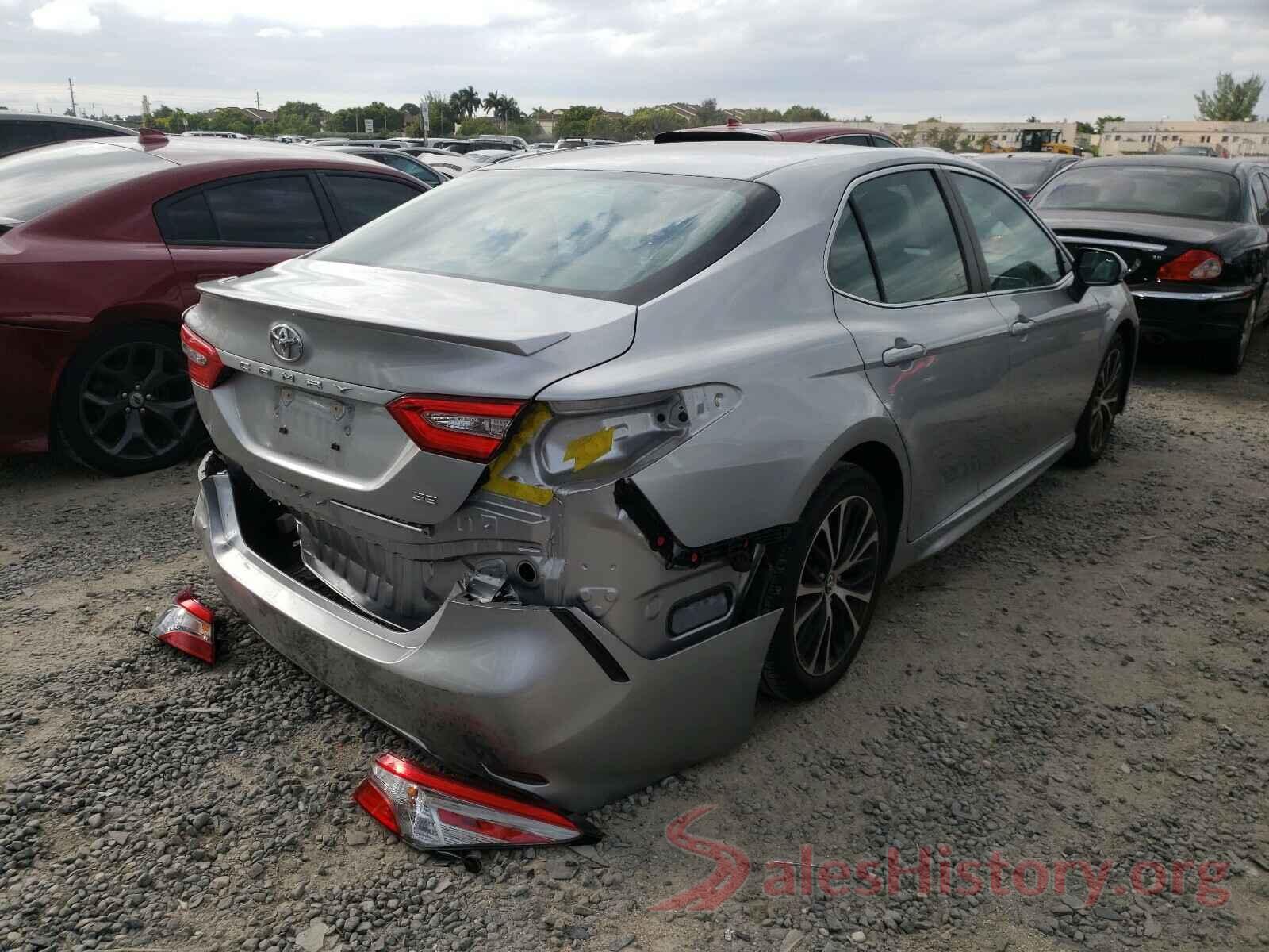 4T1B11HK1JU591639 2018 TOYOTA CAMRY