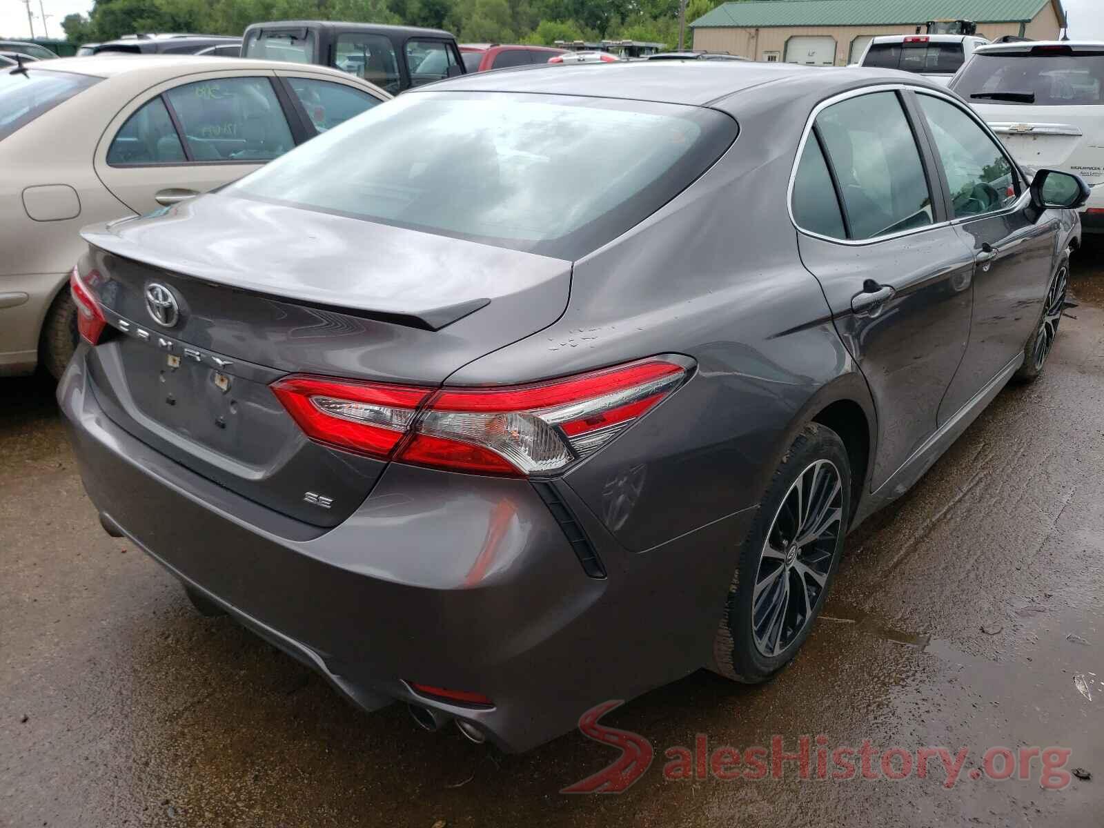 4T1B11HKXJU529477 2018 TOYOTA CAMRY