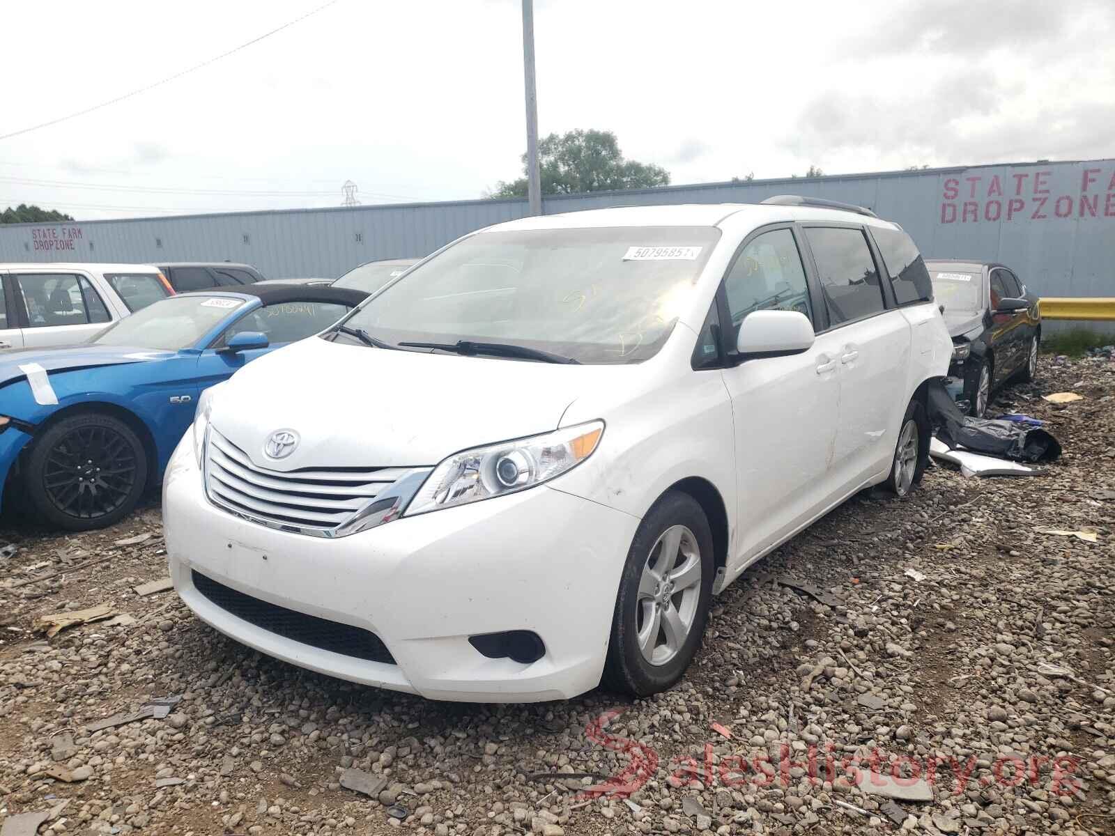 5TDKZ3DC2HS856008 2017 TOYOTA SIENNA