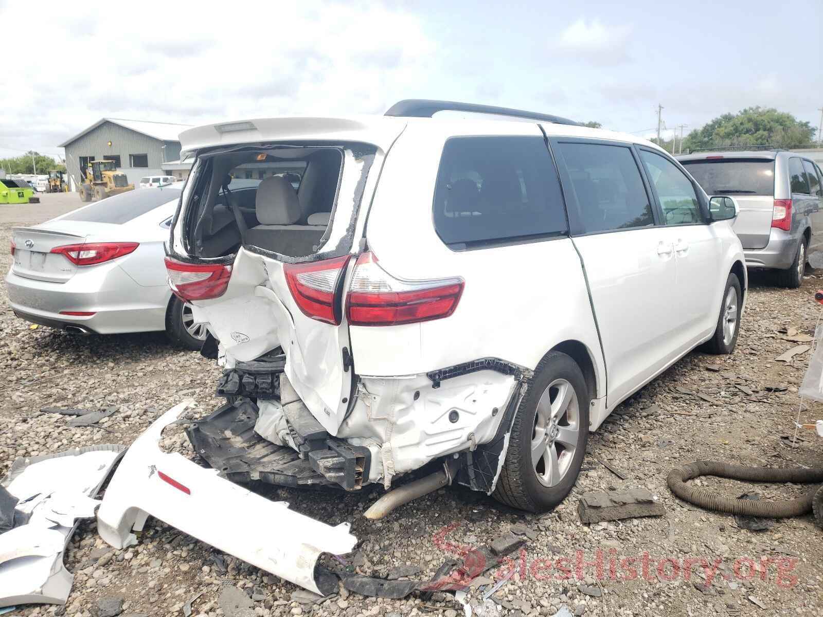 5TDKZ3DC2HS856008 2017 TOYOTA SIENNA