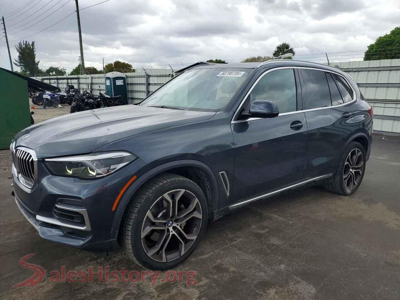 5UXCR4C06N9K70180 2022 BMW X5