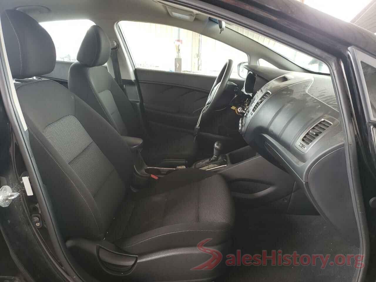 3KPFK4A75JE210075 2018 KIA FORTE