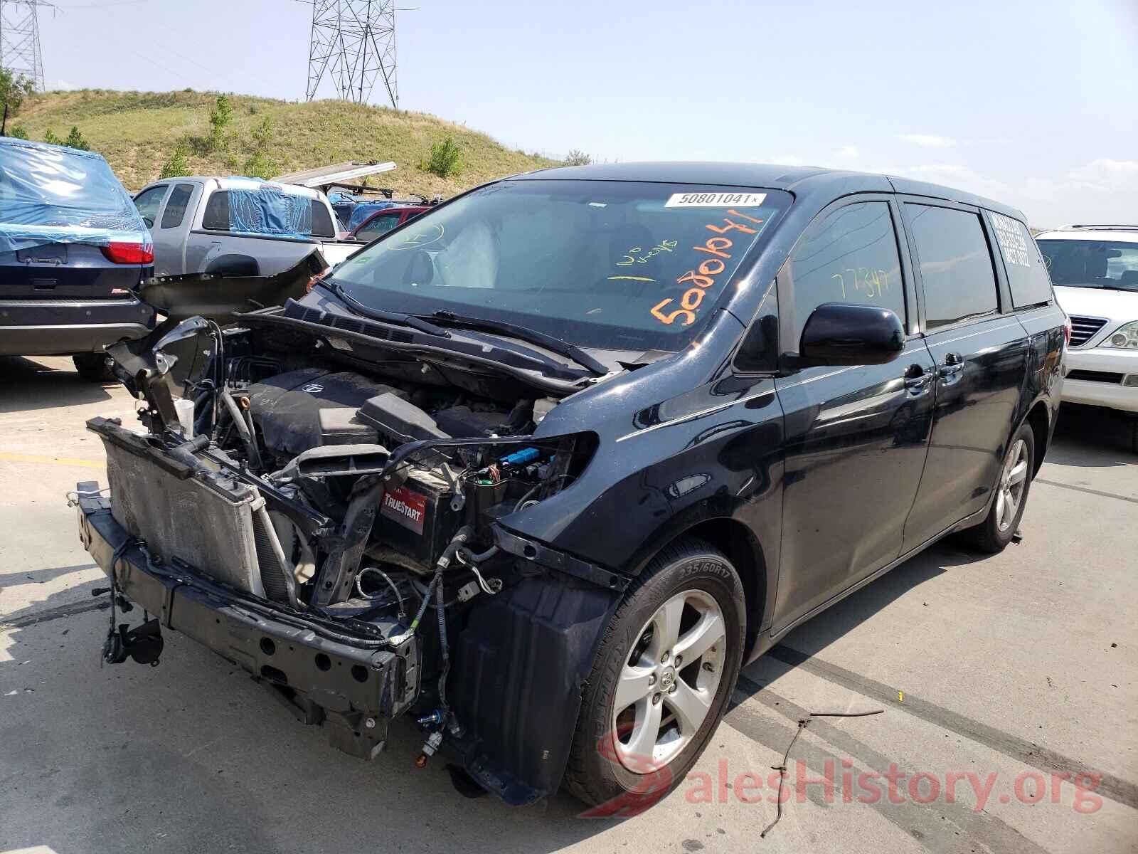 5TDKZ3DCXHS798519 2017 TOYOTA SIENNA