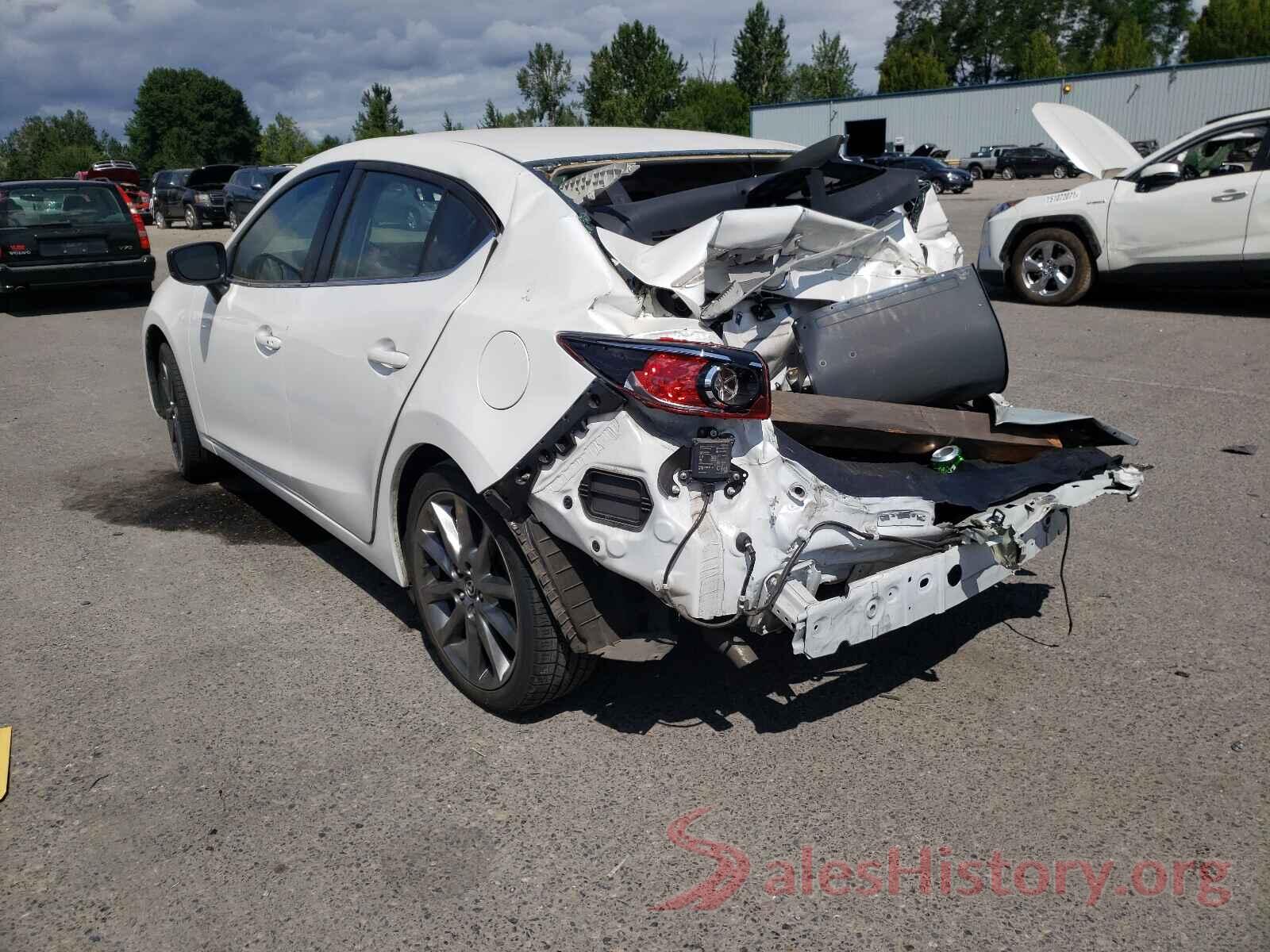 3MZBN1V30JM264253 2018 MAZDA 3