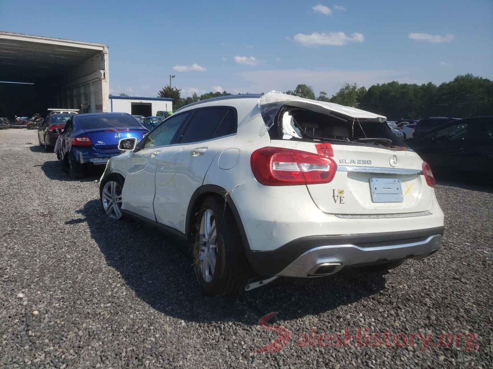 WDCTG4EBXJJ451582 2018 MERCEDES-BENZ GLA-CLASS