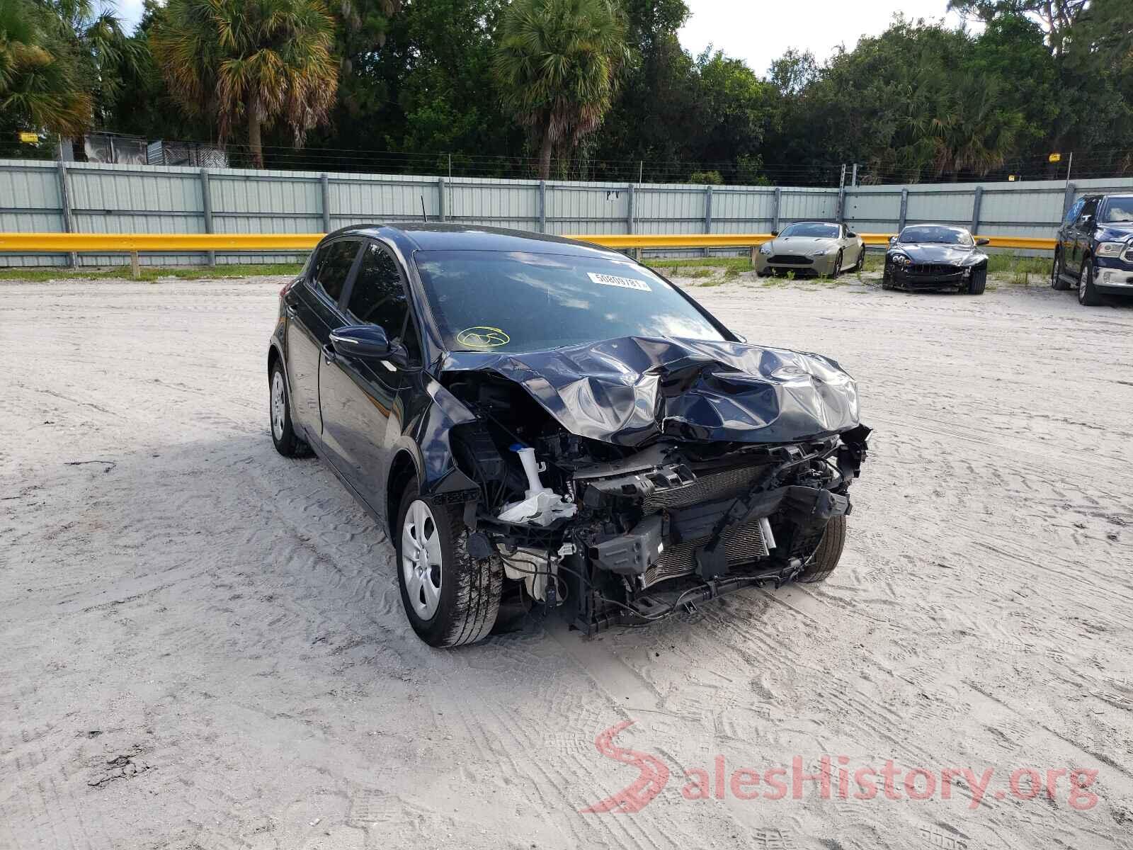 KNAFK5A88H5693529 2017 KIA FORTE