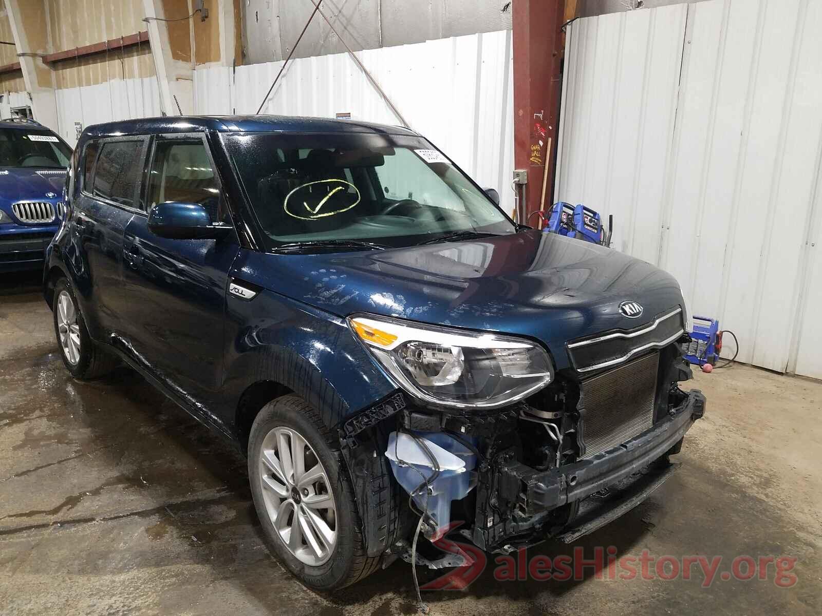 KNDJP3A57J7581372 2018 KIA SOUL