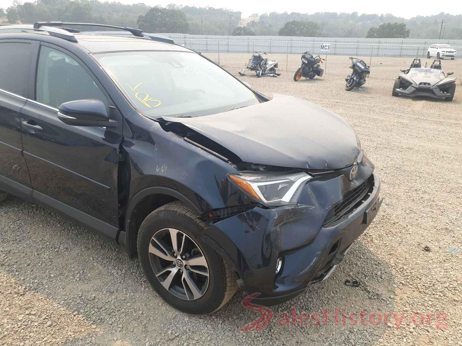 2T3RFREV8HW663032 2017 TOYOTA RAV4