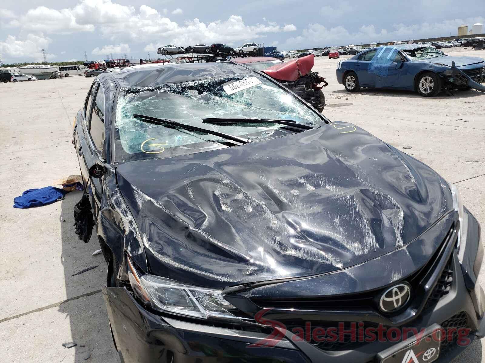 4T1B11HK6JU662365 2018 TOYOTA CAMRY