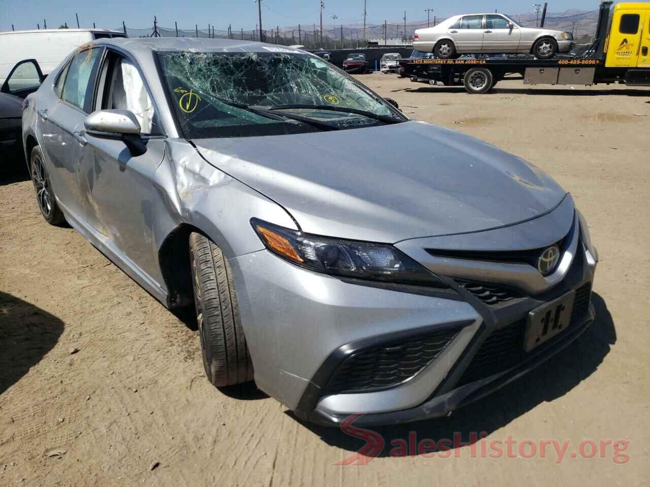 4T1G11AKXMU472606 2021 TOYOTA CAMRY