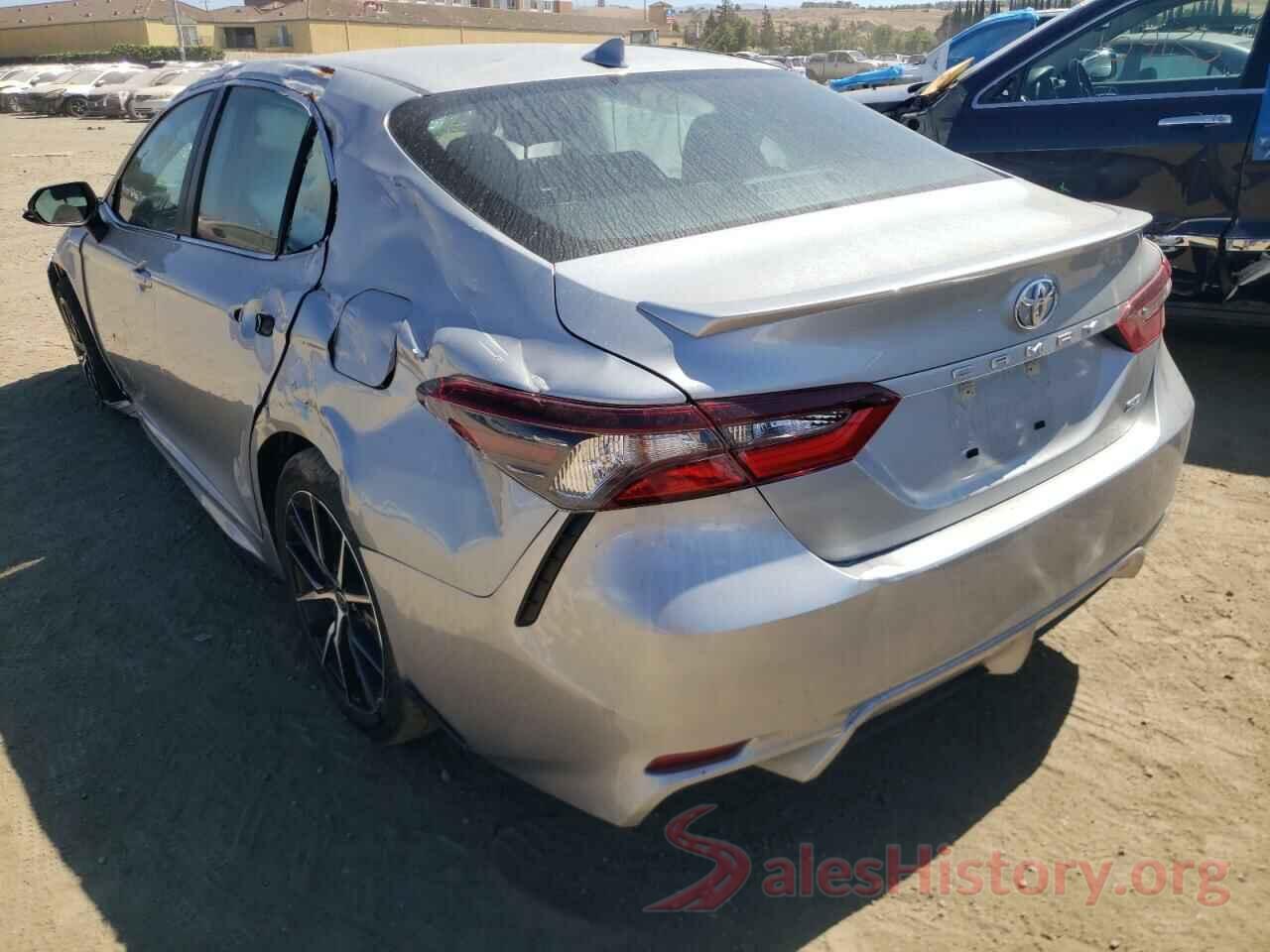 4T1G11AKXMU472606 2021 TOYOTA CAMRY