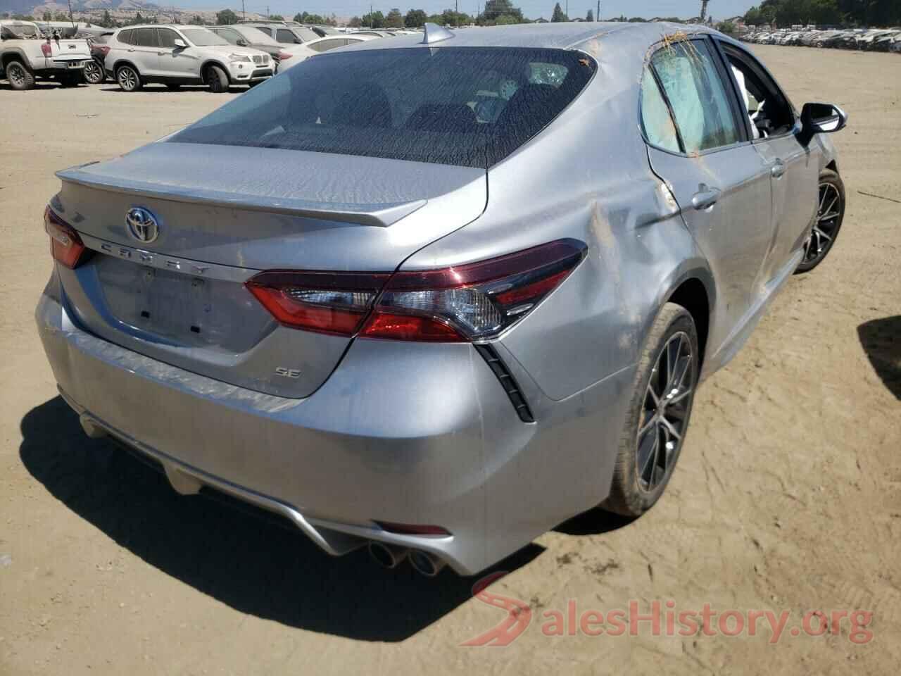 4T1G11AKXMU472606 2021 TOYOTA CAMRY