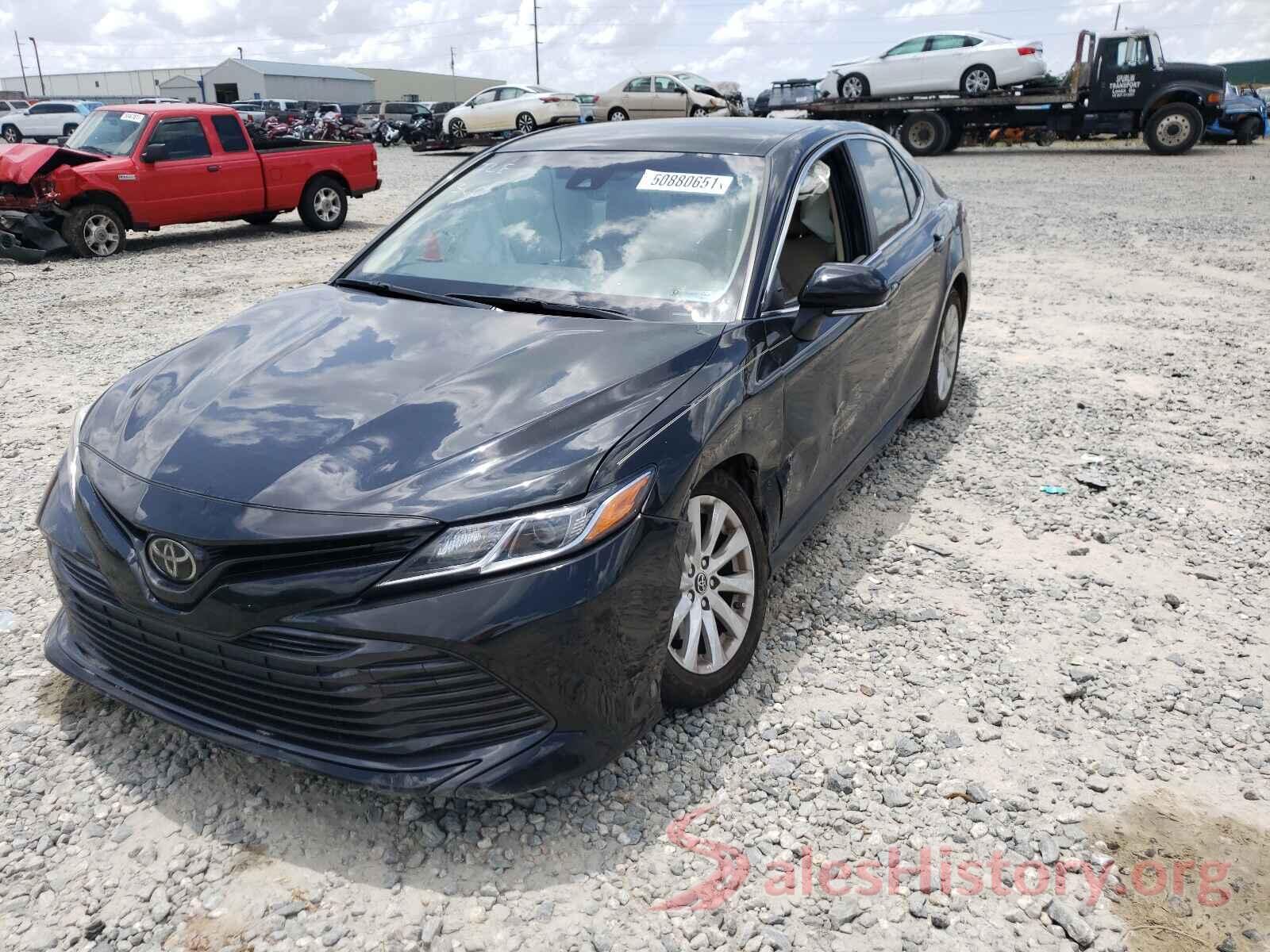 JTNB11HK3J3011443 2018 TOYOTA CAMRY