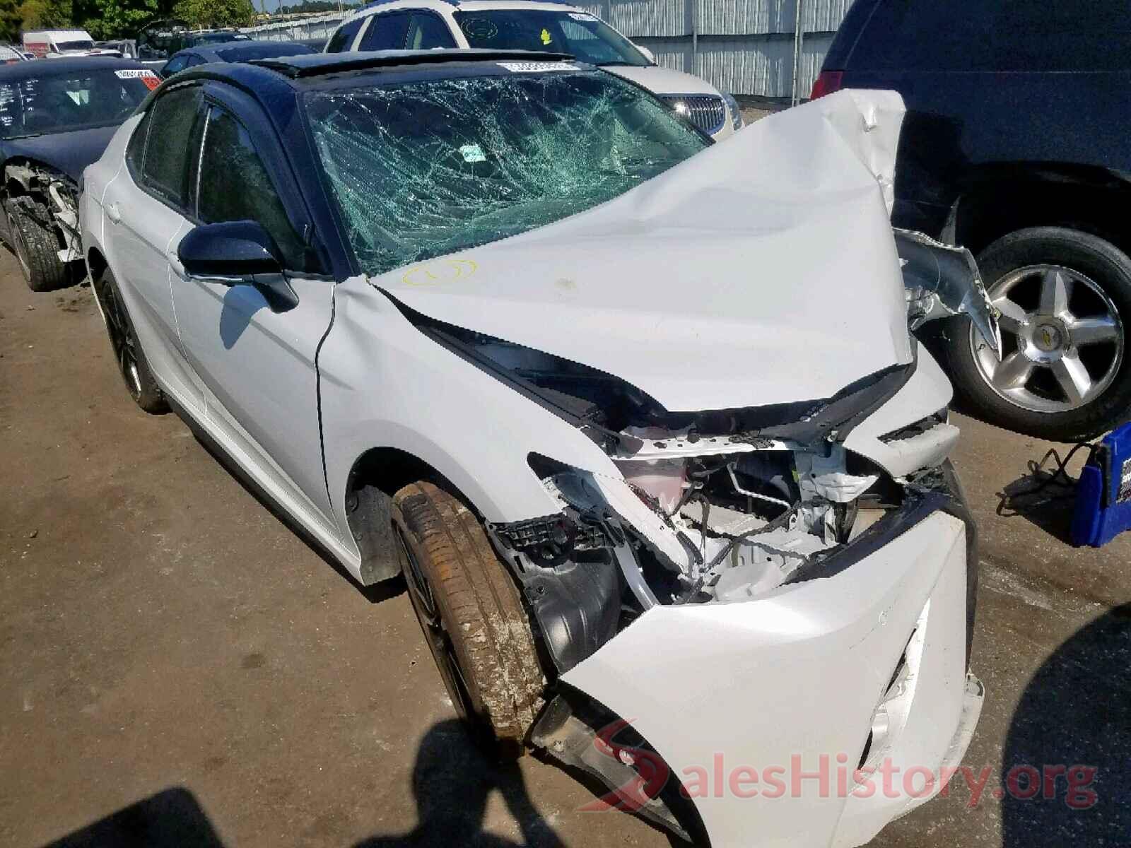 4T1BZ1HK8JU006175 2018 TOYOTA CAMRY