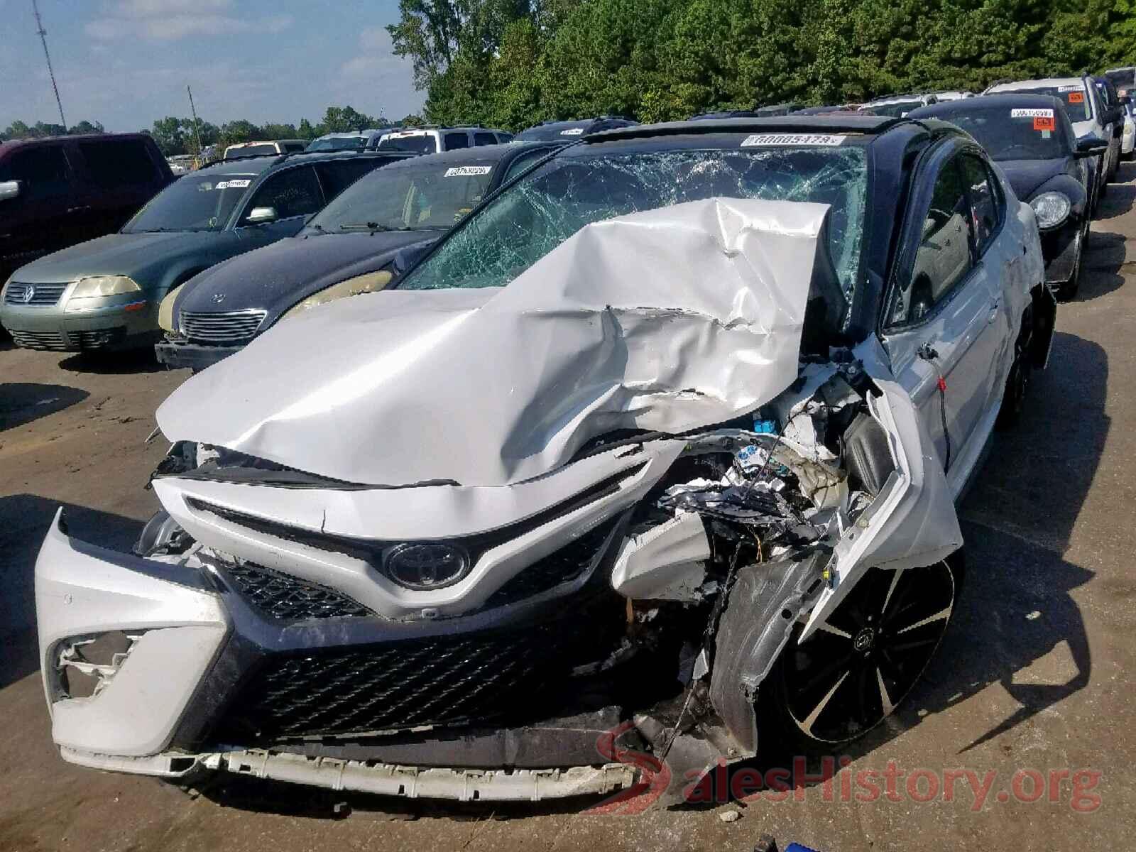 4T1BZ1HK8JU006175 2018 TOYOTA CAMRY