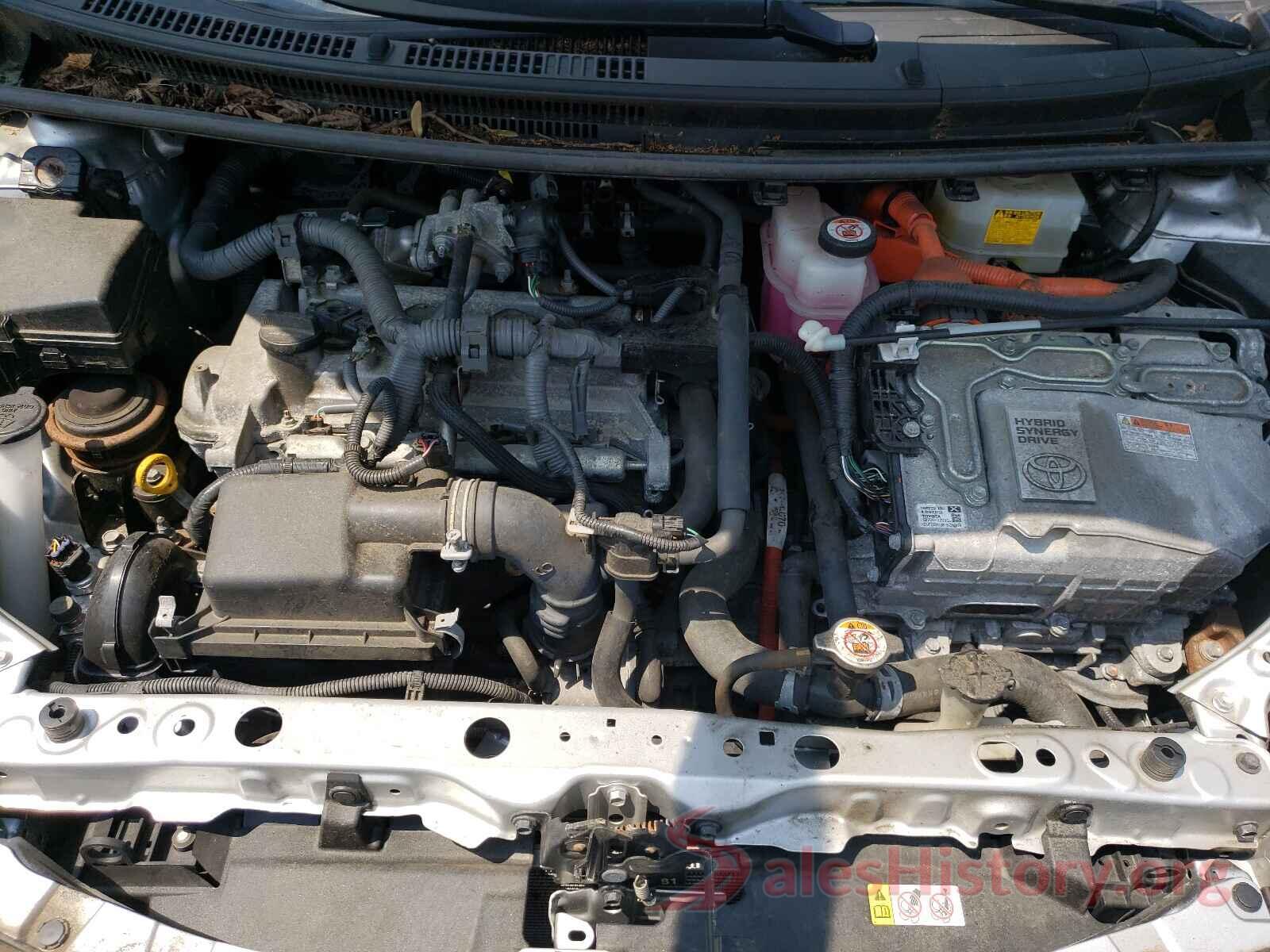 JTDKDTB34J1613658 2018 TOYOTA PRIUS