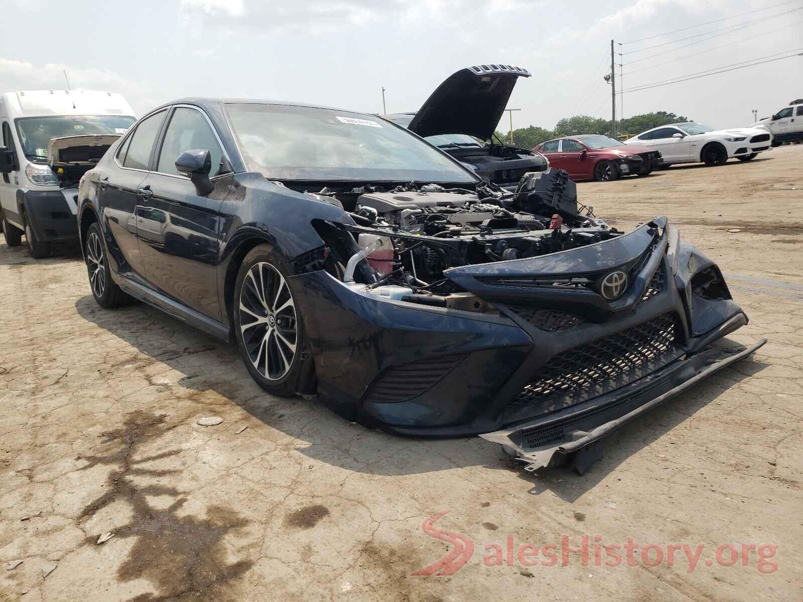 4T1B11HK6JU595282 2018 TOYOTA CAMRY