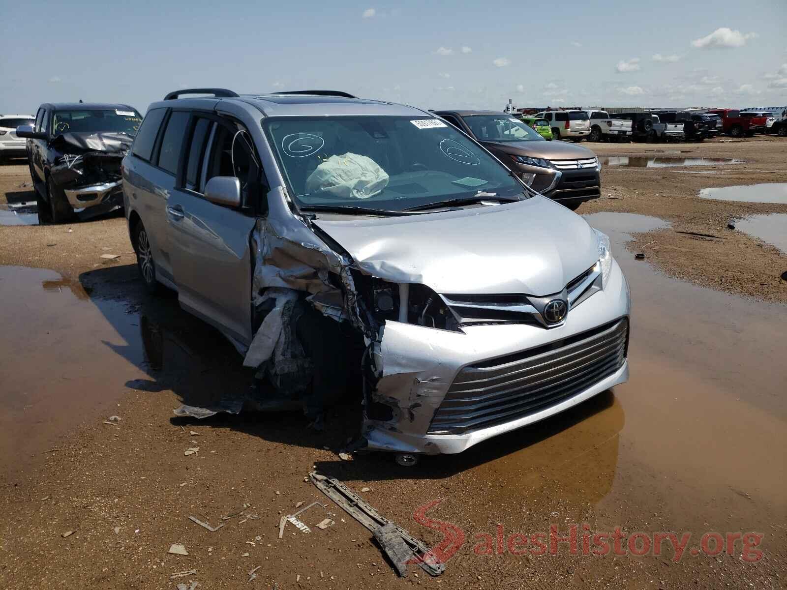 5TDYZ3DC2JS964550 2018 TOYOTA SIENNA