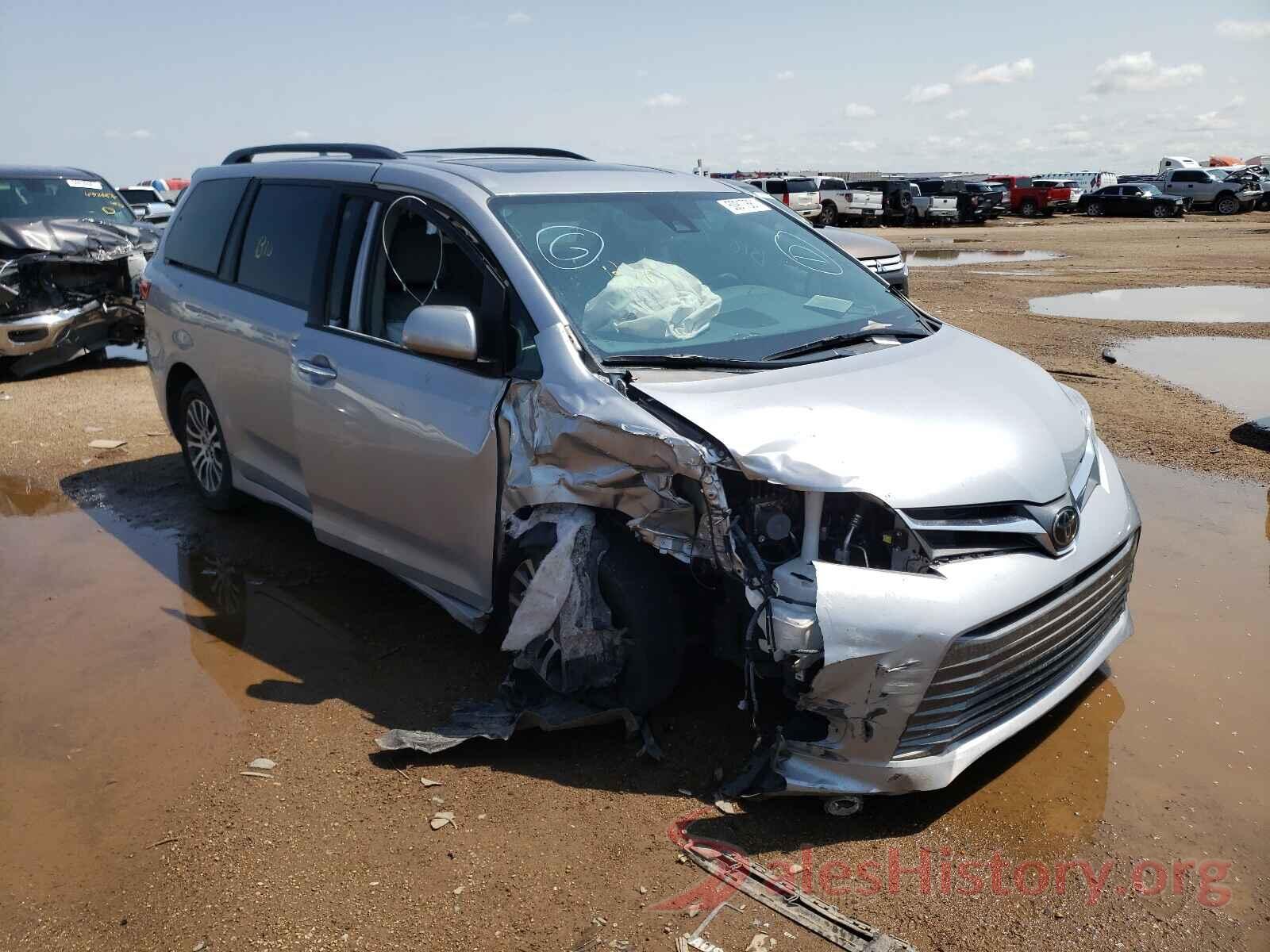 5TDYZ3DC2JS964550 2018 TOYOTA SIENNA