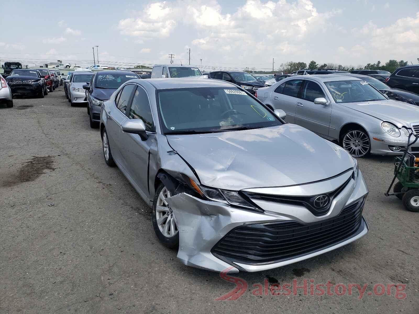 4T1B11HK3KU821215 2019 TOYOTA CAMRY