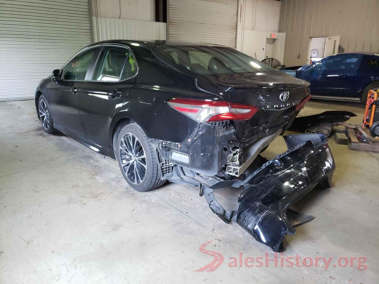 4T1B11HK3JU060975 2018 TOYOTA CAMRY