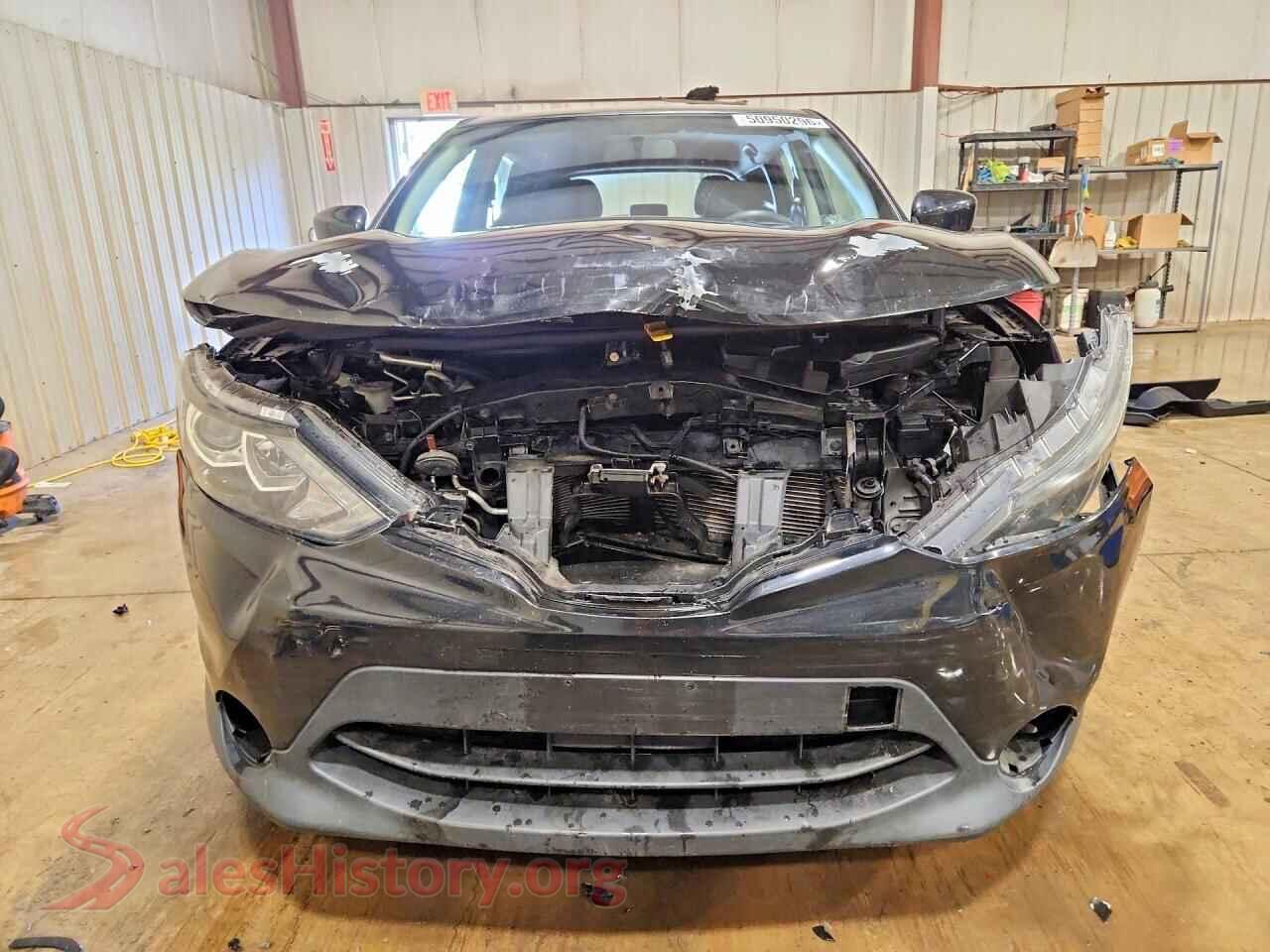 2019 NISSAN ROGUE VIN JN1BJ1CR1KW620915, rear view