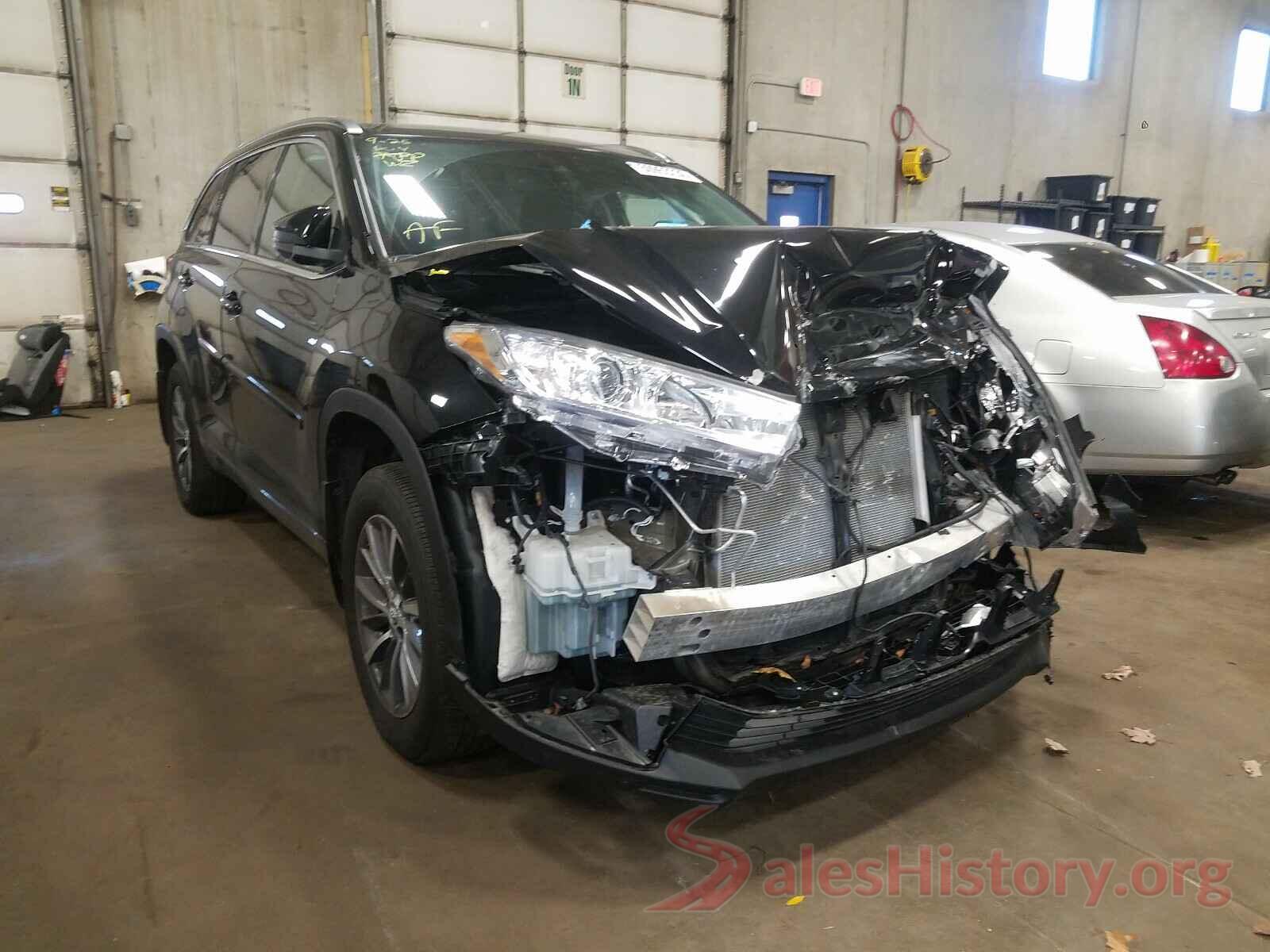 5TDJZRFH0JS561860 2018 TOYOTA HIGHLANDER