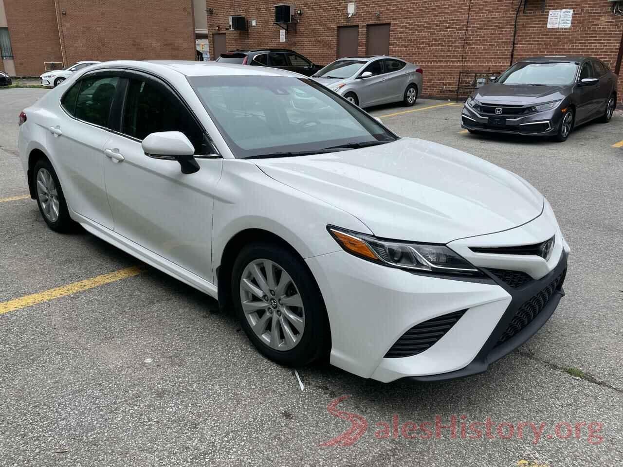 4T1B11HK3JU628531 2018 TOYOTA CAMRY