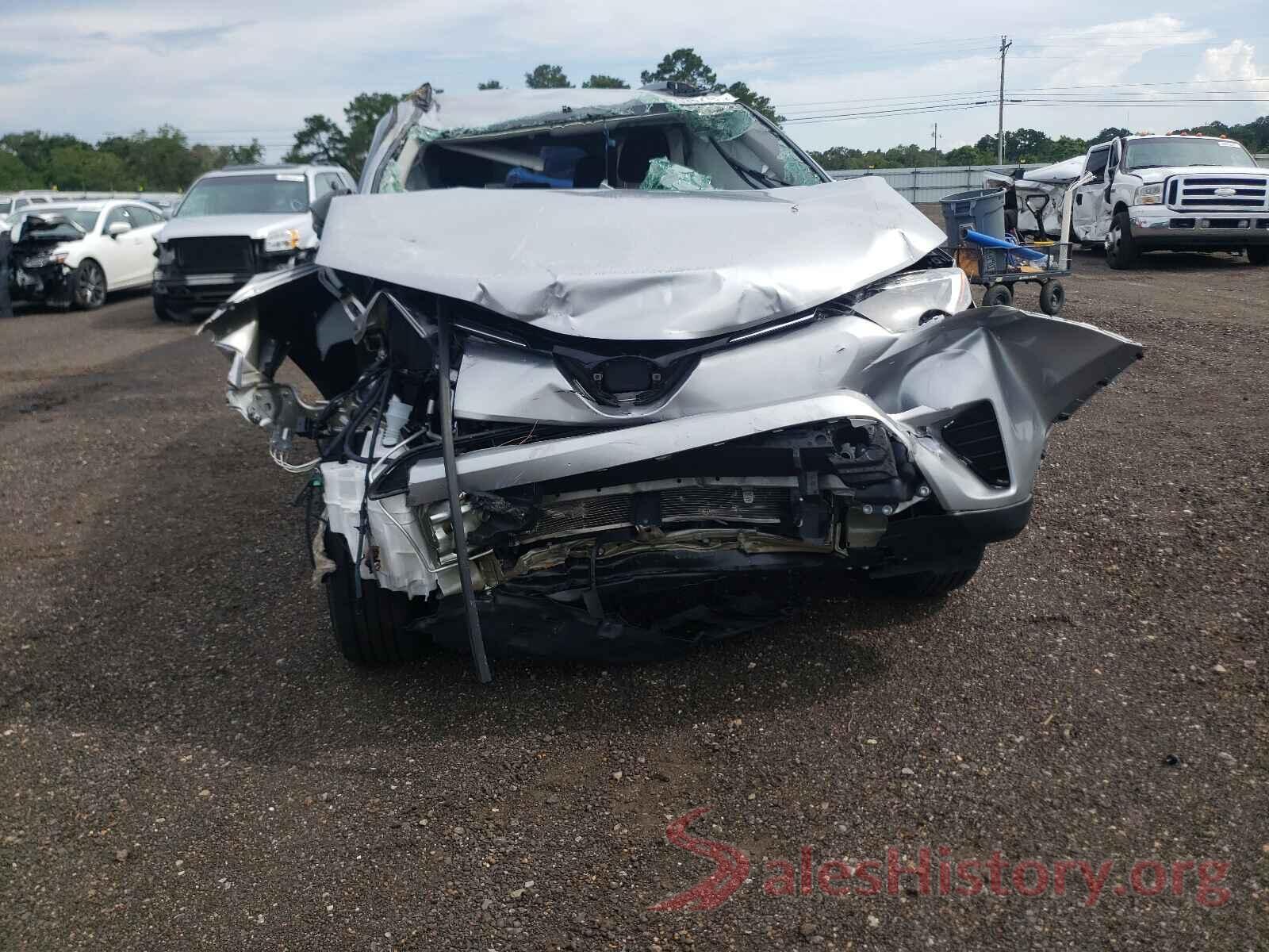 2T3ZFREV8HW347890 2017 TOYOTA RAV4