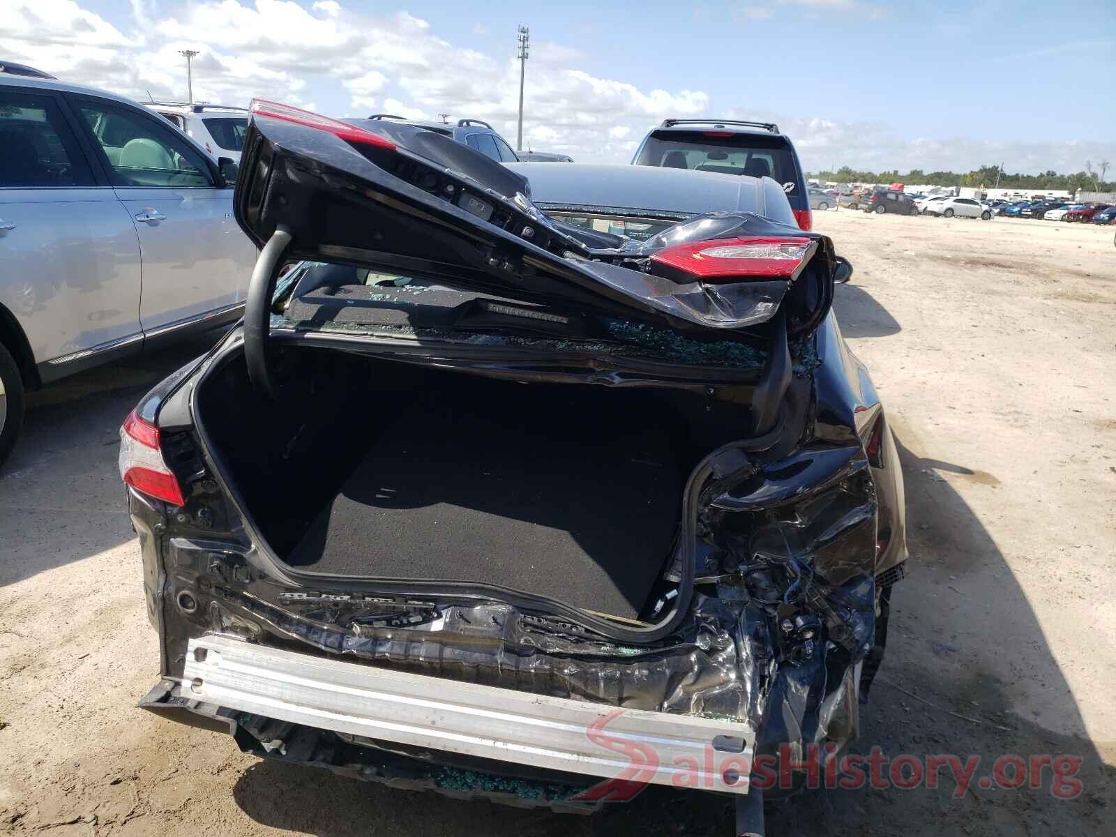 4T1B11HK7JU079996 2018 TOYOTA CAMRY