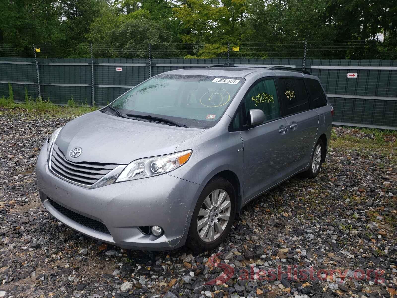 5TDDZ3DC5HS159621 2017 TOYOTA SIENNA