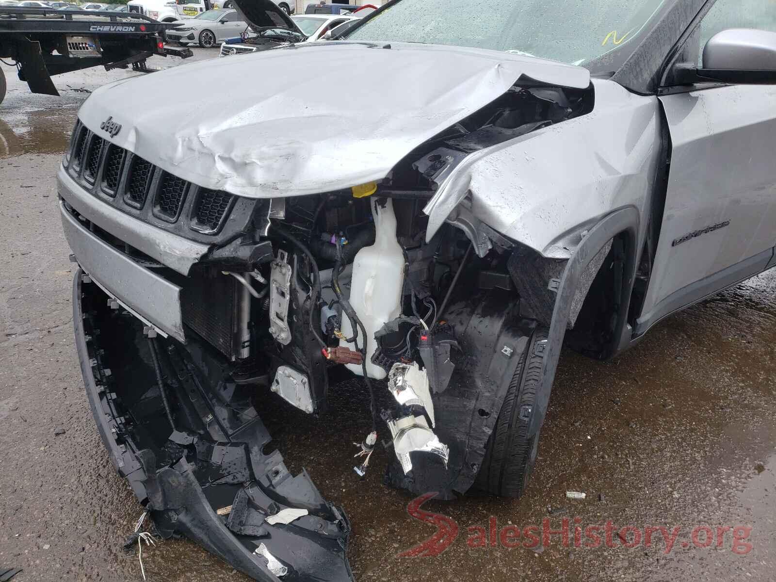 3C4NJDBB2JT480958 2018 JEEP COMPASS