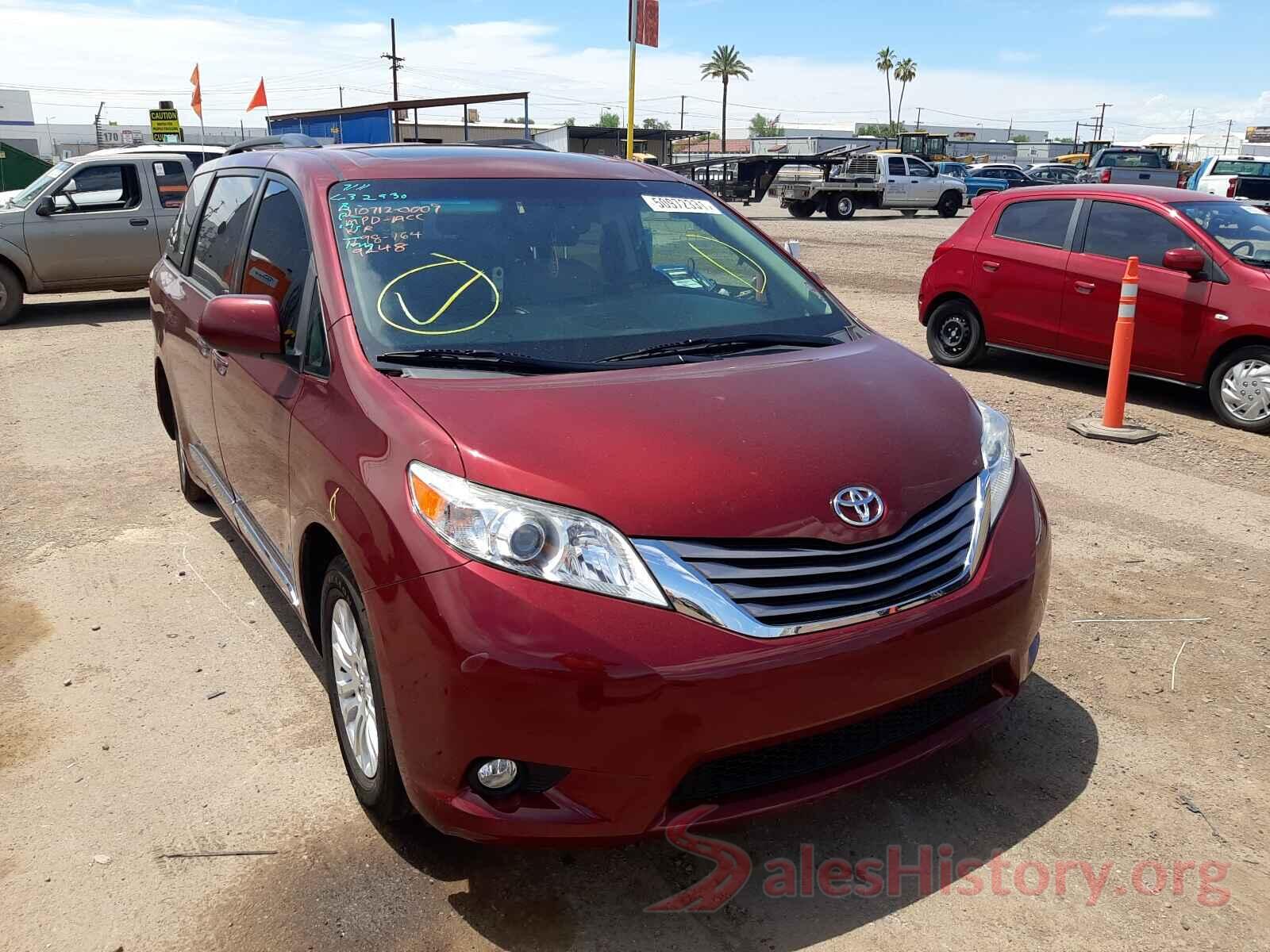 5TDYZ3DC8HS889248 2017 TOYOTA SIENNA