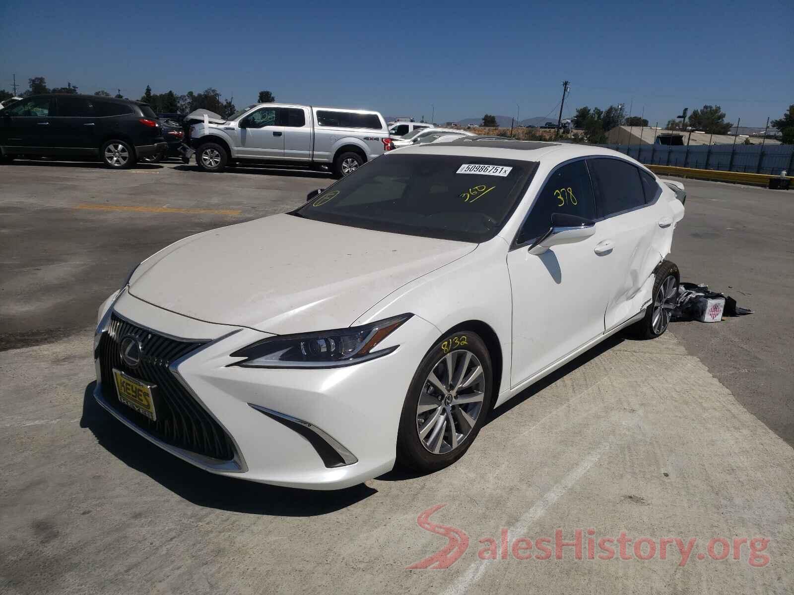 58ACA1C18MU008032 2021 LEXUS ES300