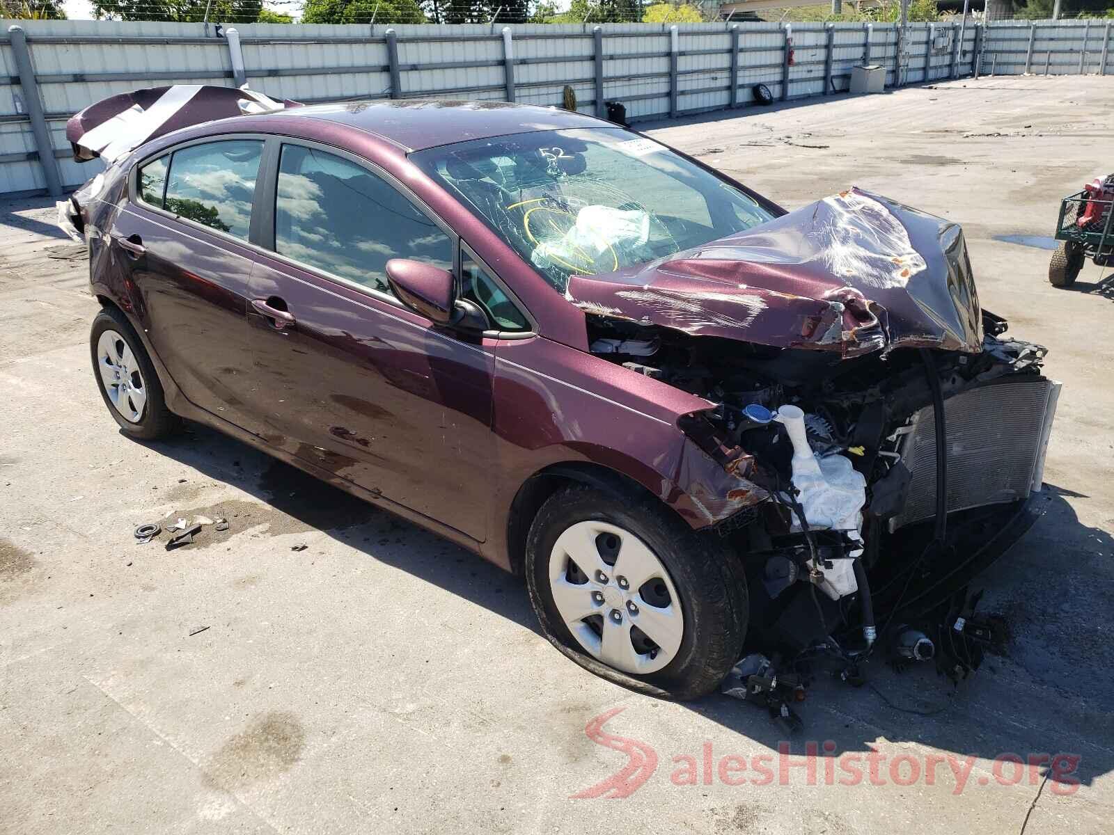 3KPFL4A71JE255740 2018 KIA FORTE