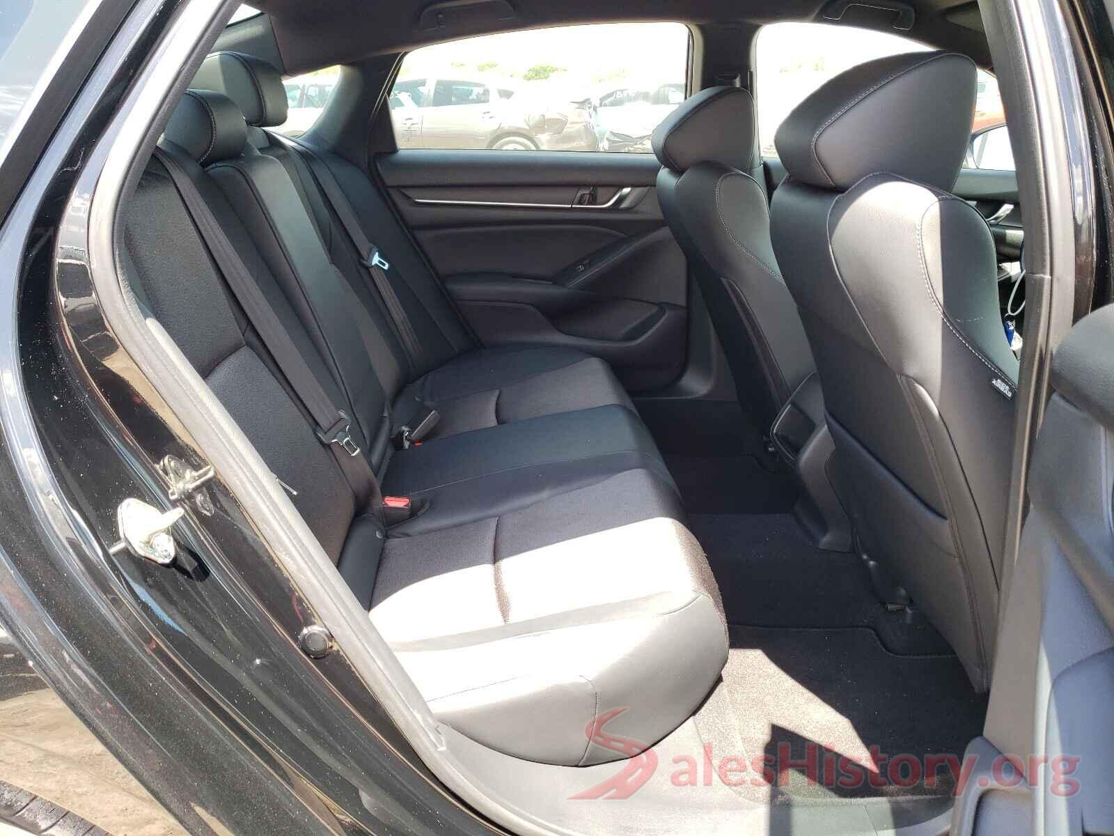 1HGCV1F35JA048144 2018 HONDA ACCORD