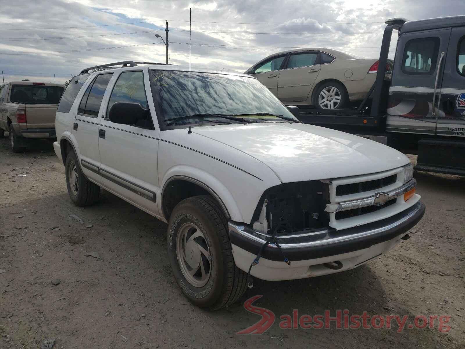 1GNDT13W2Y2352177 2000 CHEVROLET BLAZER