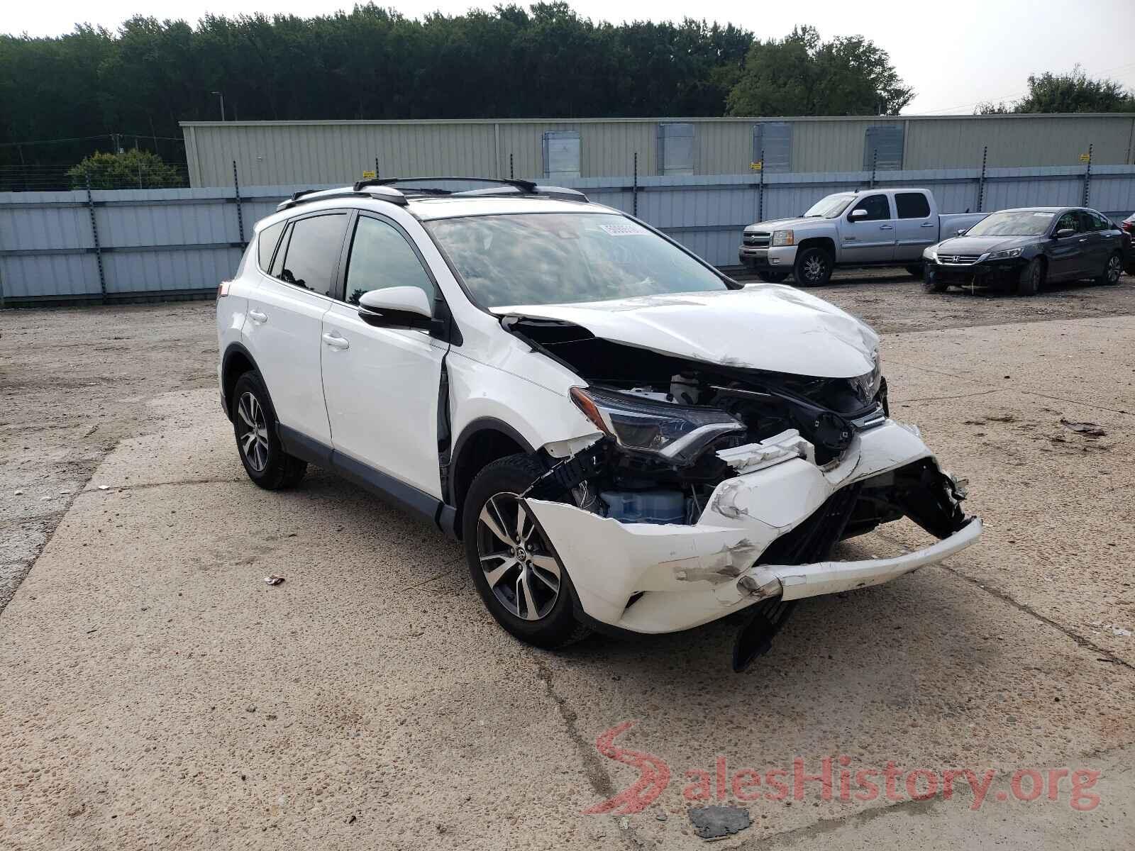 2T3RFREVXJW745902 2018 TOYOTA RAV4