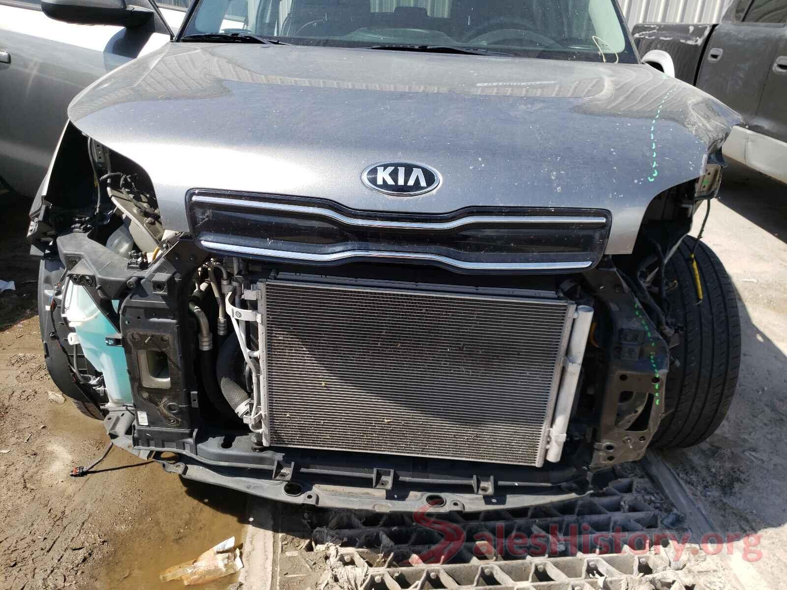 KNDJP3A5XJ7592897 2018 KIA SOUL