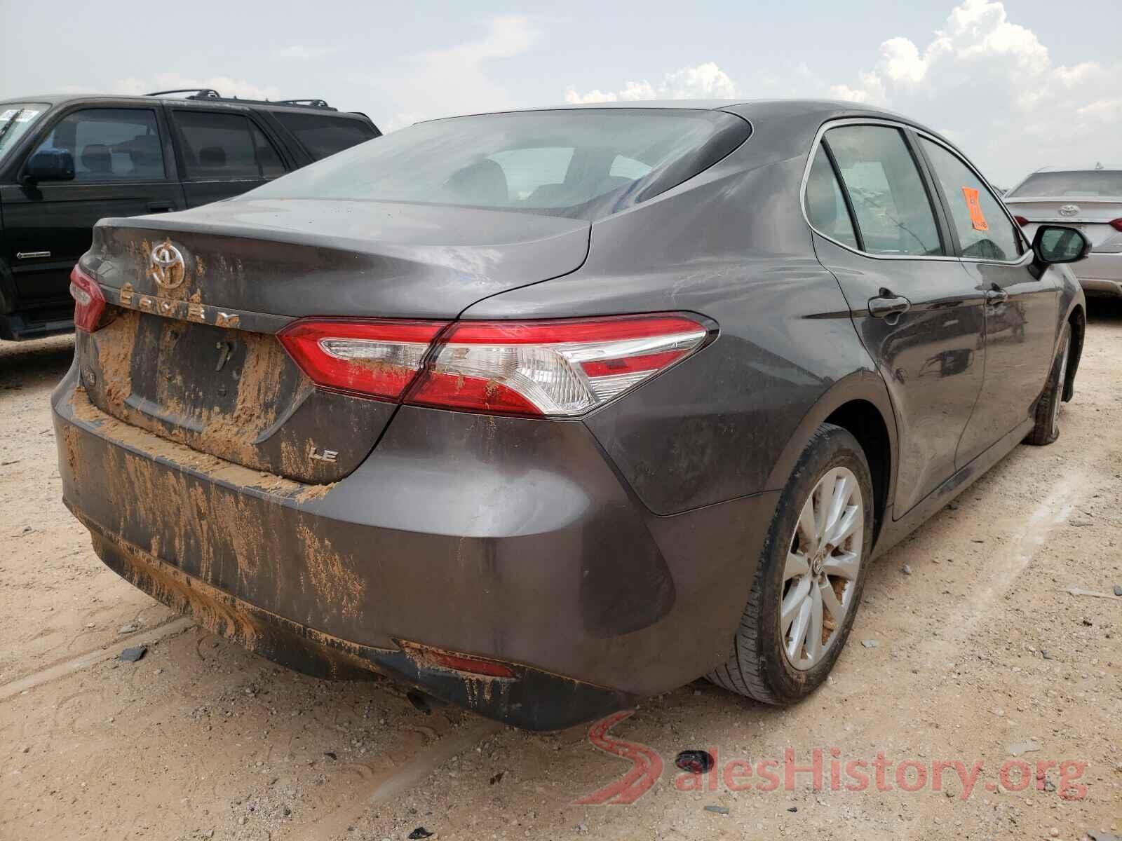 4T1B11HK2JU571447 2018 TOYOTA CAMRY