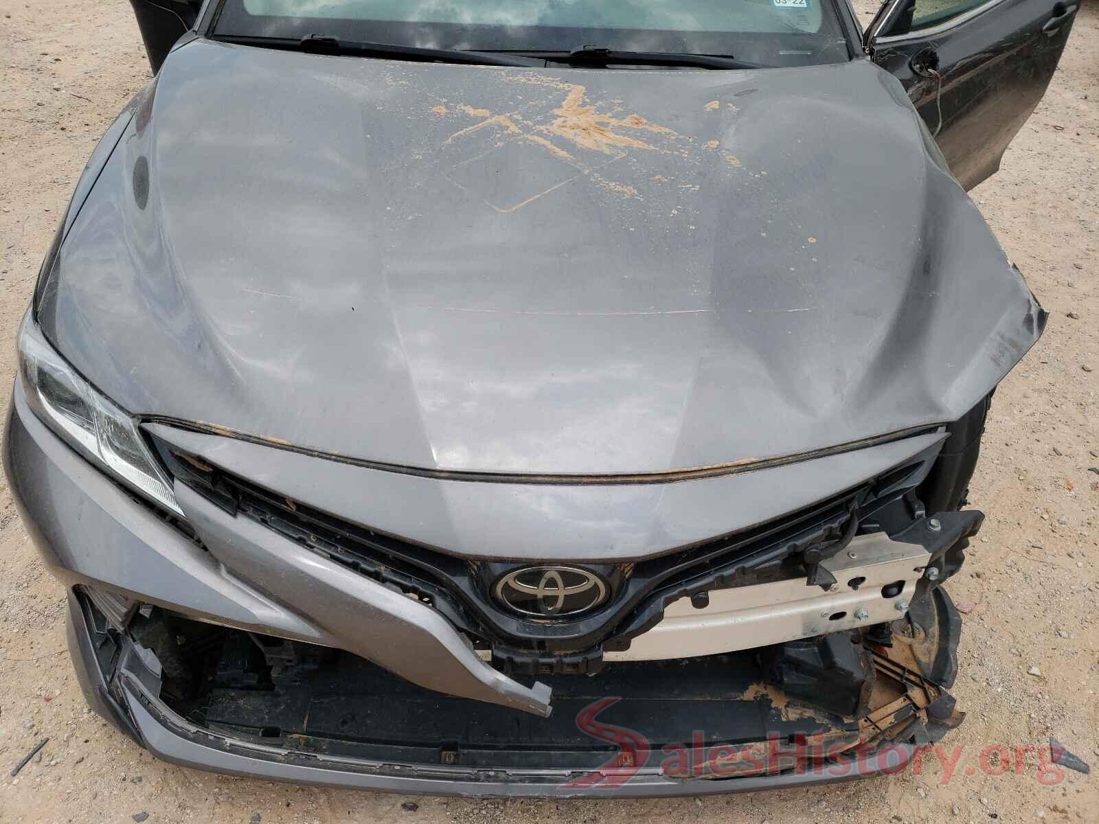 4T1B11HK2JU571447 2018 TOYOTA CAMRY