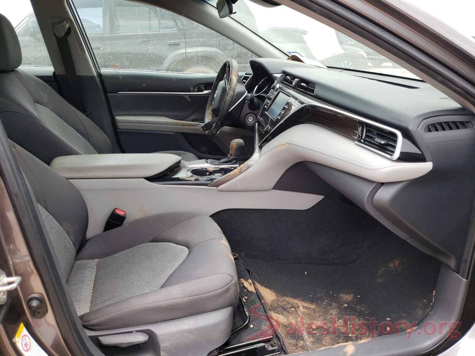 4T1B11HK2JU571447 2018 TOYOTA CAMRY