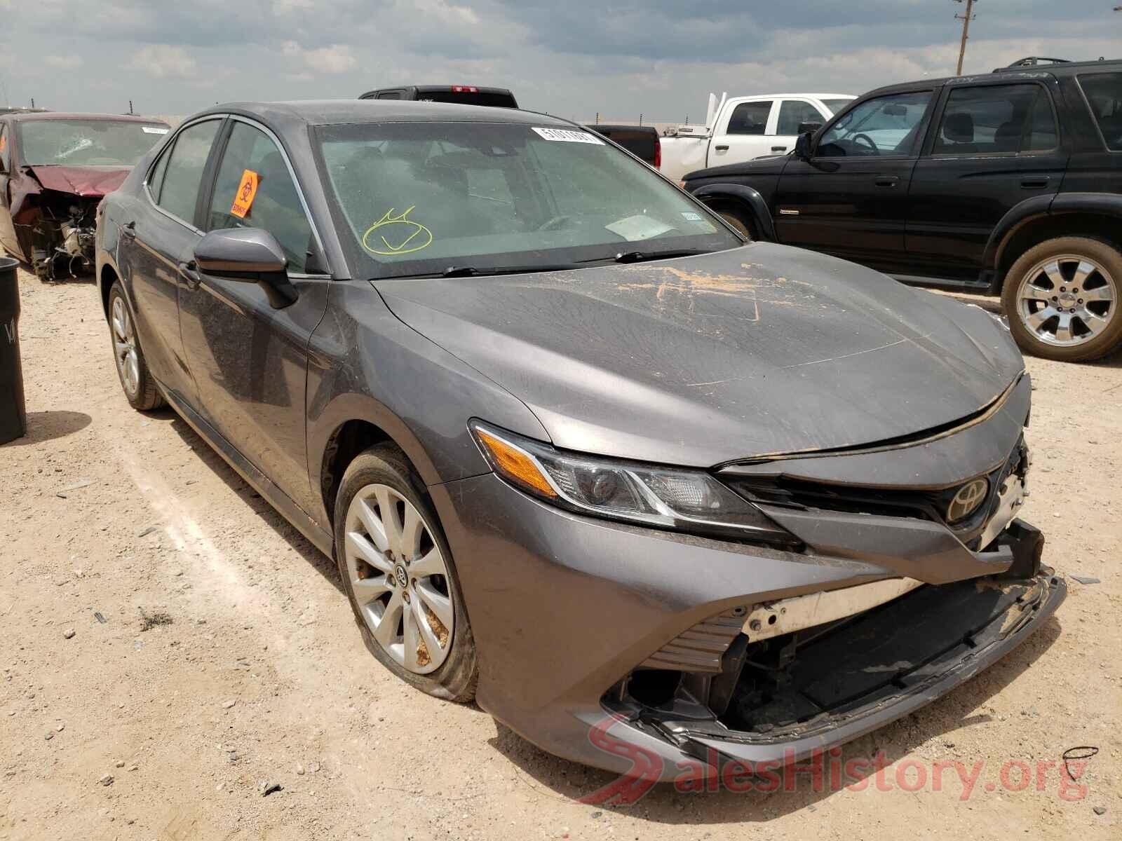 4T1B11HK2JU571447 2018 TOYOTA CAMRY