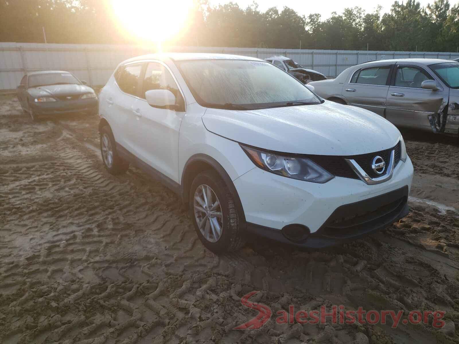 JN1BJ1CP5HW005033 2017 NISSAN ROGUE