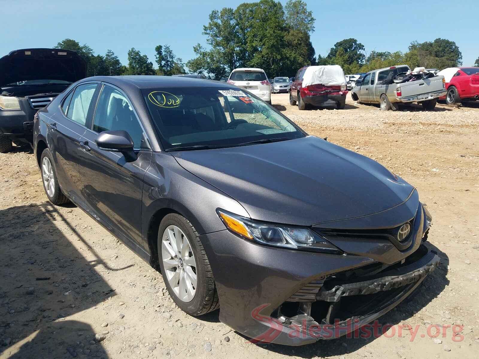 4T1B11HK3JU545228 2018 TOYOTA CAMRY